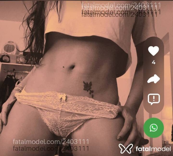 Acompanhante mulher morena (o) de olhos castanhos - Cristinaskaren