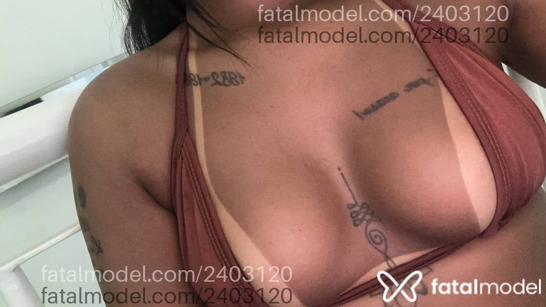 Acompanhante mulher morena (o) de olhos castanhos em Governador Valadares - ângela