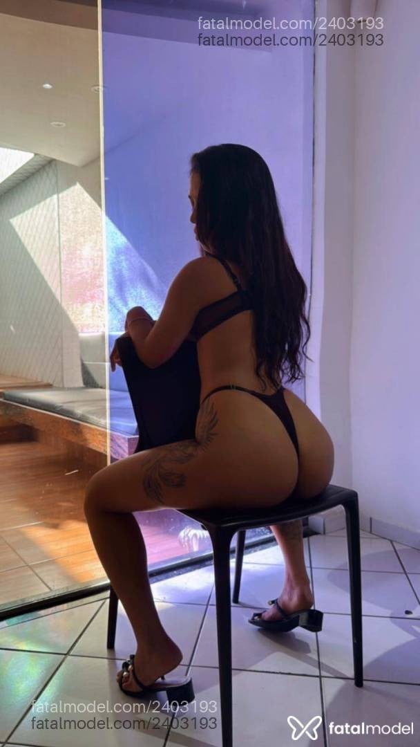 Acompanhante mulher morena (o) de olhos castanhos - Mirela Vasconcelos