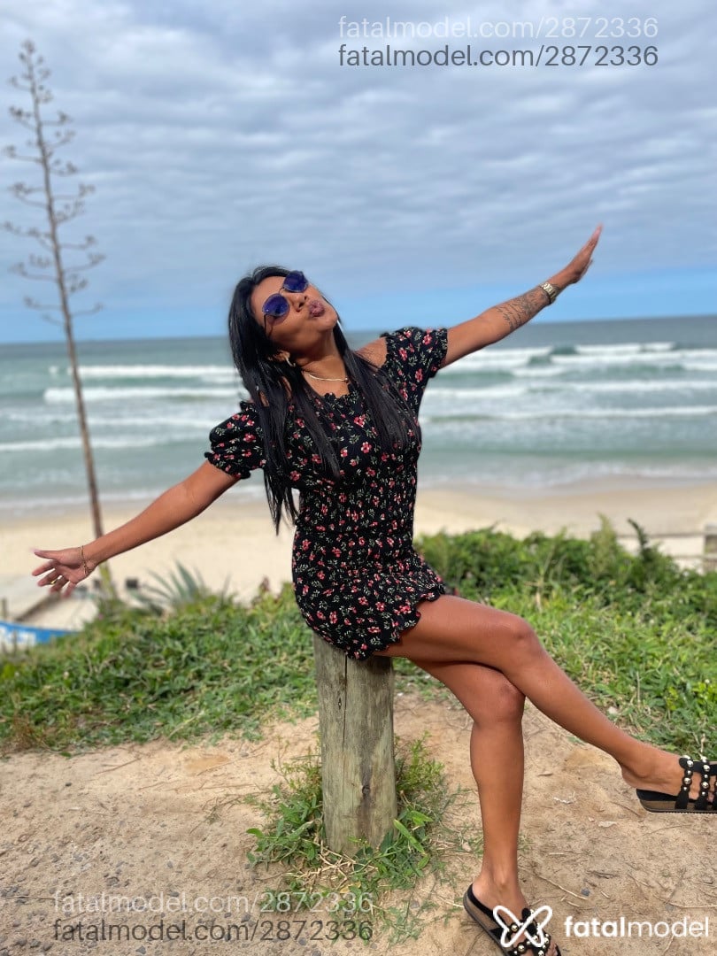 Acompanhante mulher morena (o) de olhos pretos em Tubarão Acompanhante mulher morena (o) de olhos pretos em Tubarão - Mel Cardoso