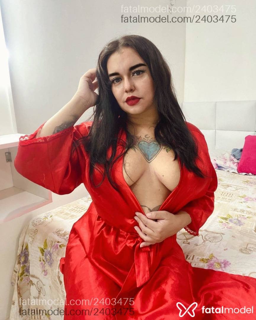 Acompanhante mulher morena (o) de olhos pretos em Tubarão - Renata