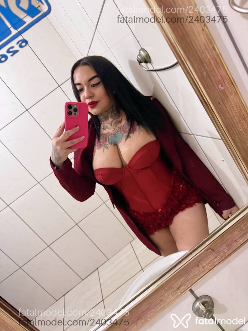 Acompanhante mulher morena (o) de olhos pretos em Tubarão - Renata