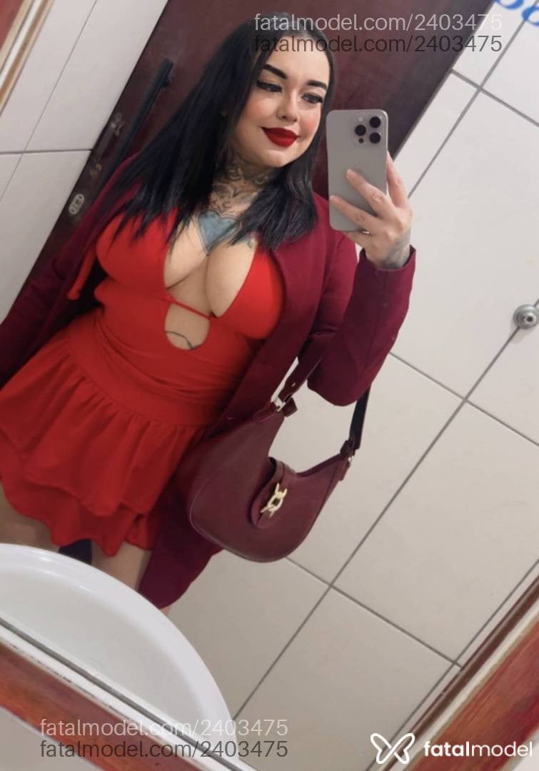 Acompanhante mulher morena (o) de olhos pretos - Renata