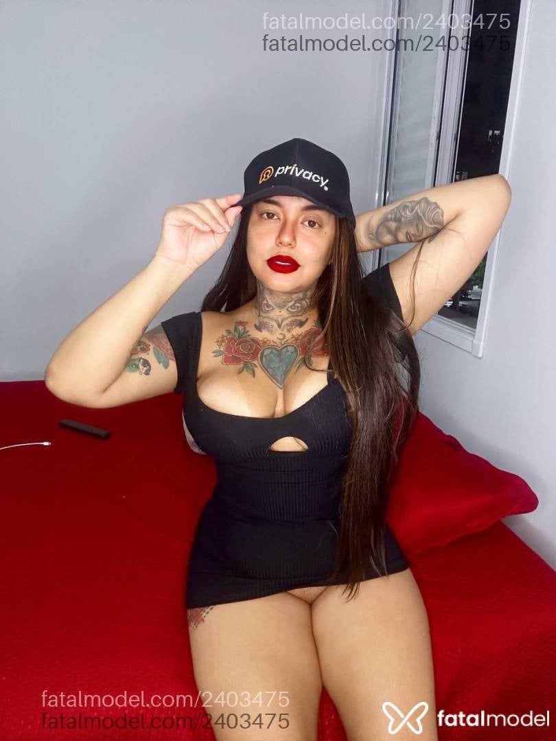 Acompanhante mulher morena (o) de olhos pretos em Tubarão - Renata