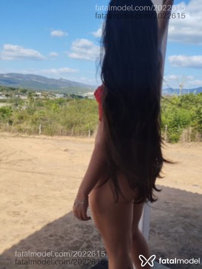 Acompanhante mulher morena (o) de olhos castanhos - Liz Castelucci Acompanhante mulher morena (o) de olhos castanhos - Liz Castelucci