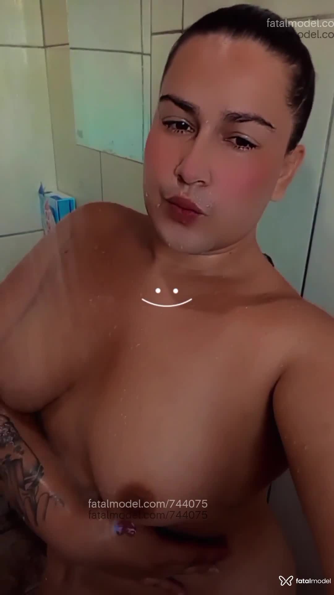 Acompanhante travesti morena (o) de olhos castanhos em Nova Serrana Acompanhante travesti morena (o) de olhos castanhos em Nova Serrana - Biah Calmon