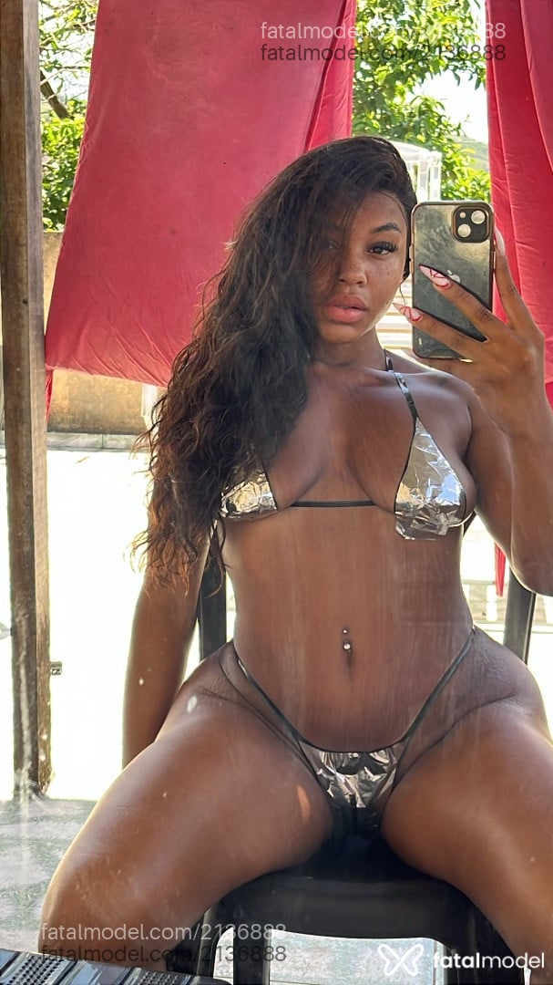 Acompanhante mulher com cabelo castanho de olhos castanhos em Belo Horizonte - Jade Salazar
