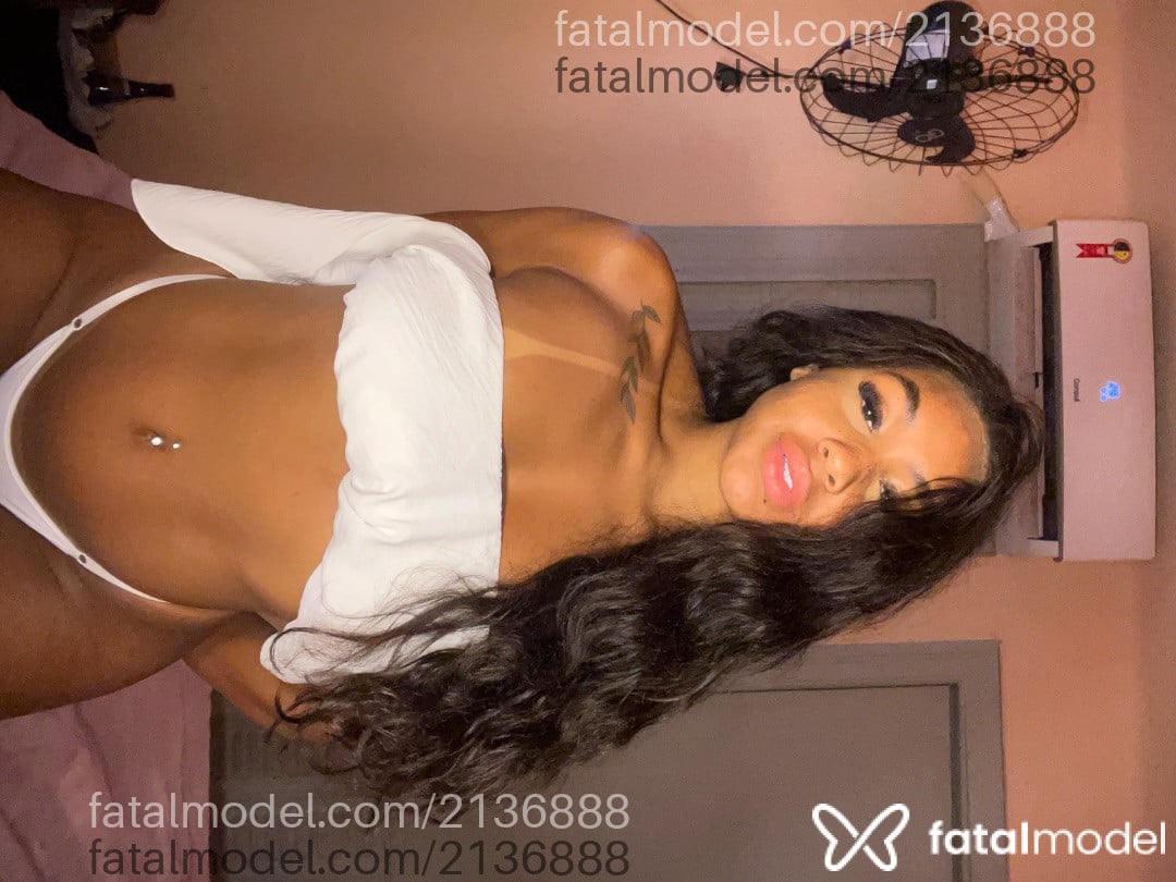 Acompanhante mulher com cabelo castanho de olhos castanhos em Belo Horizonte - Jade Salazar