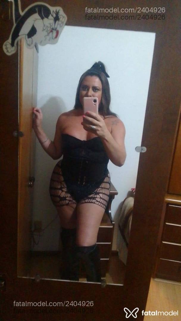 Acompanhante mulher trans morena (o) de olhos castanhos - Raque Leitera