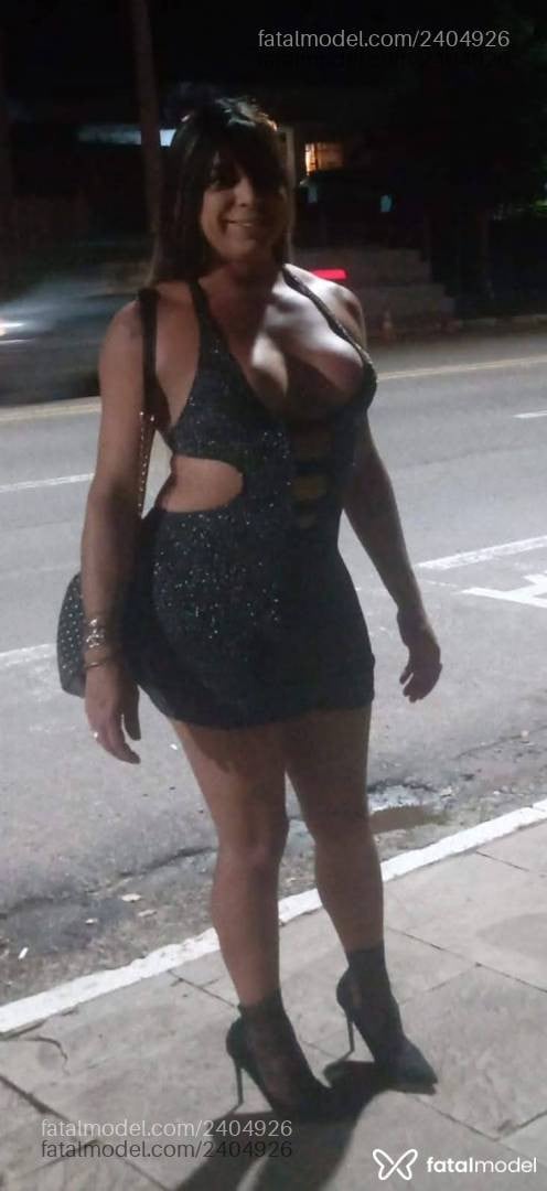 Acompanhante mulher trans morena (o) de olhos castanhos - Raque Leitera