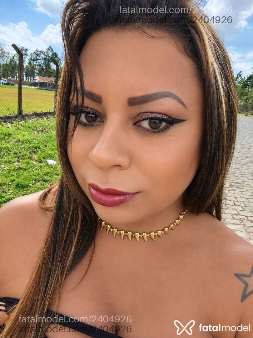 Acompanhante mulher trans morena (o) de olhos castanhos - Raque Leitera