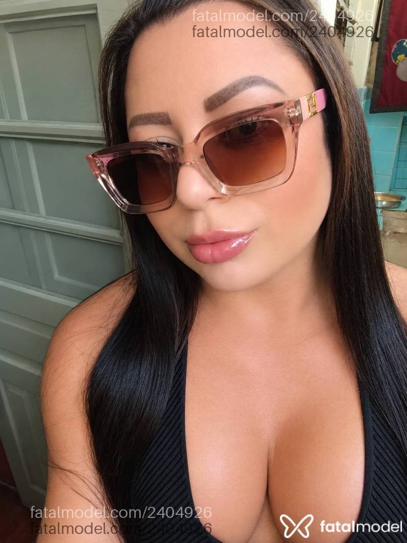 Acompanhante mulher trans morena (o) de olhos castanhos - Raque Leitera