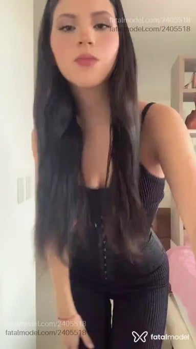 Acompanhante mulher morena (o) de olhos castanhos - Arabela Acompanhante mulher morena (o) de olhos castanhos - Arabela