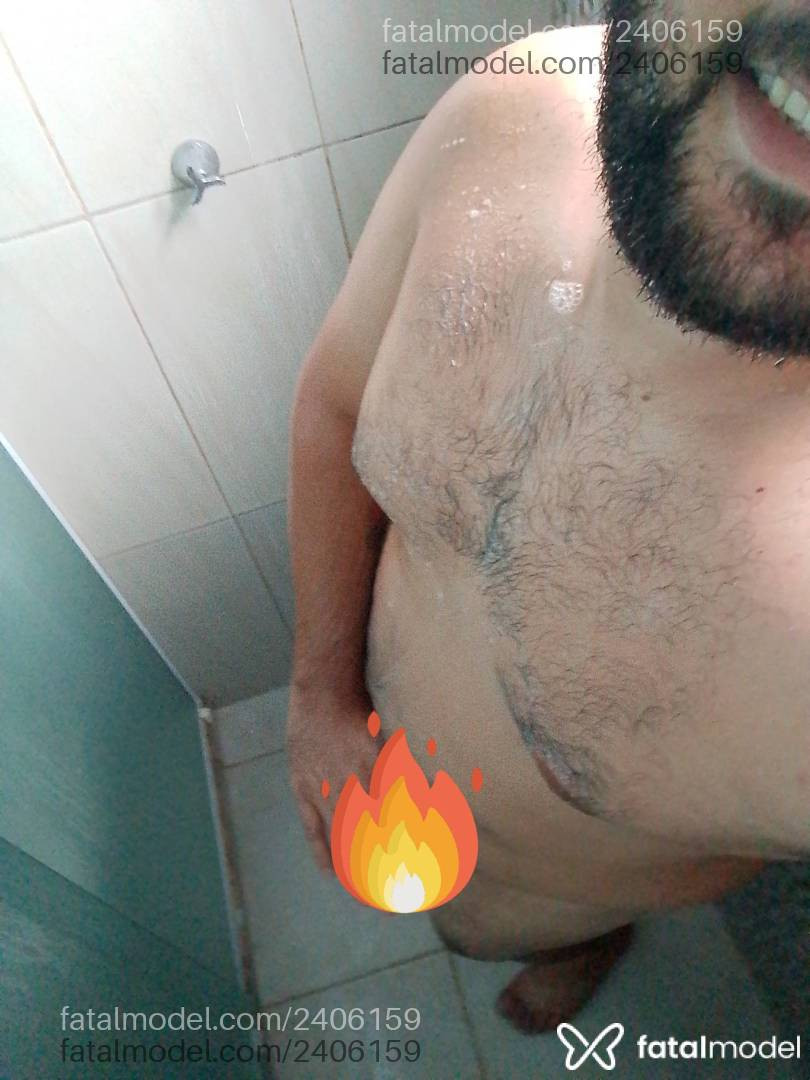 Acompanhante homem com cabelo castanho de olhos castanhos em Araranguá Acompanhante homem com cabelo castanho de olhos castanhos em Araranguá - Mateo