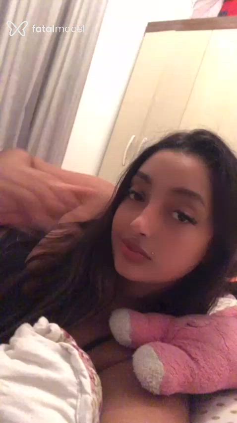 Acompanhante mulher com cabelo castanho de olhos castanhos - Jade