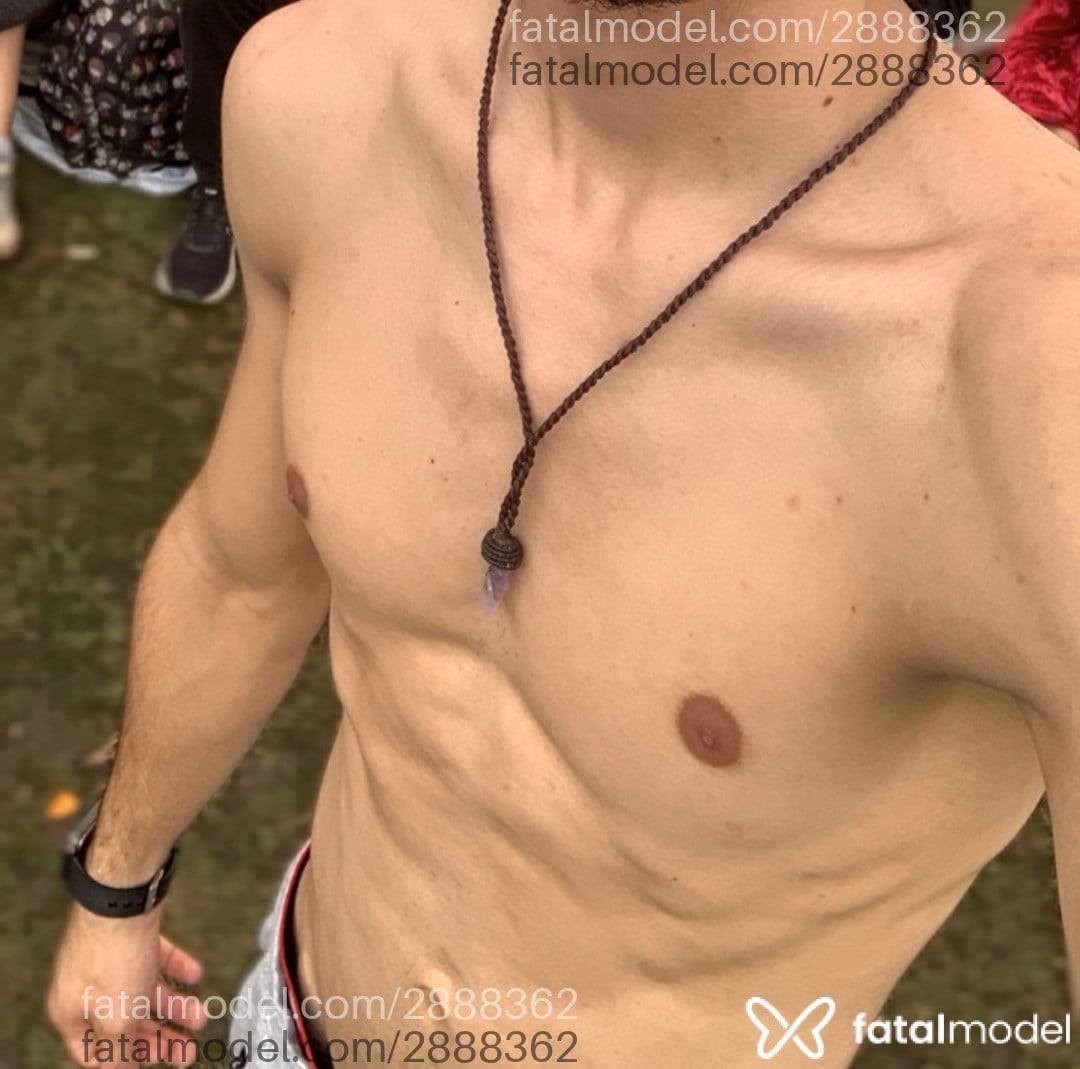 Acompanhante homem morena (o) de olhos castanhos - Dante Acompanhante homem morena (o) de olhos castanhos - Dante
