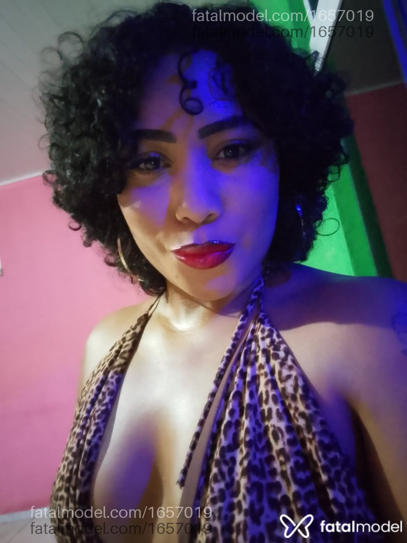 Acompanhante mulher morena (o) de olhos pretos em Santarém - Tyla