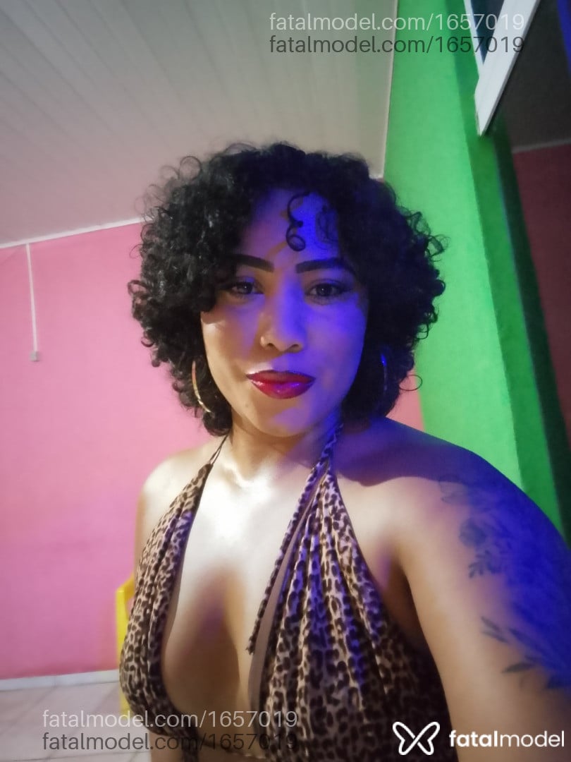 Acompanhante mulher morena (o) de olhos pretos em Santarém - Tyla