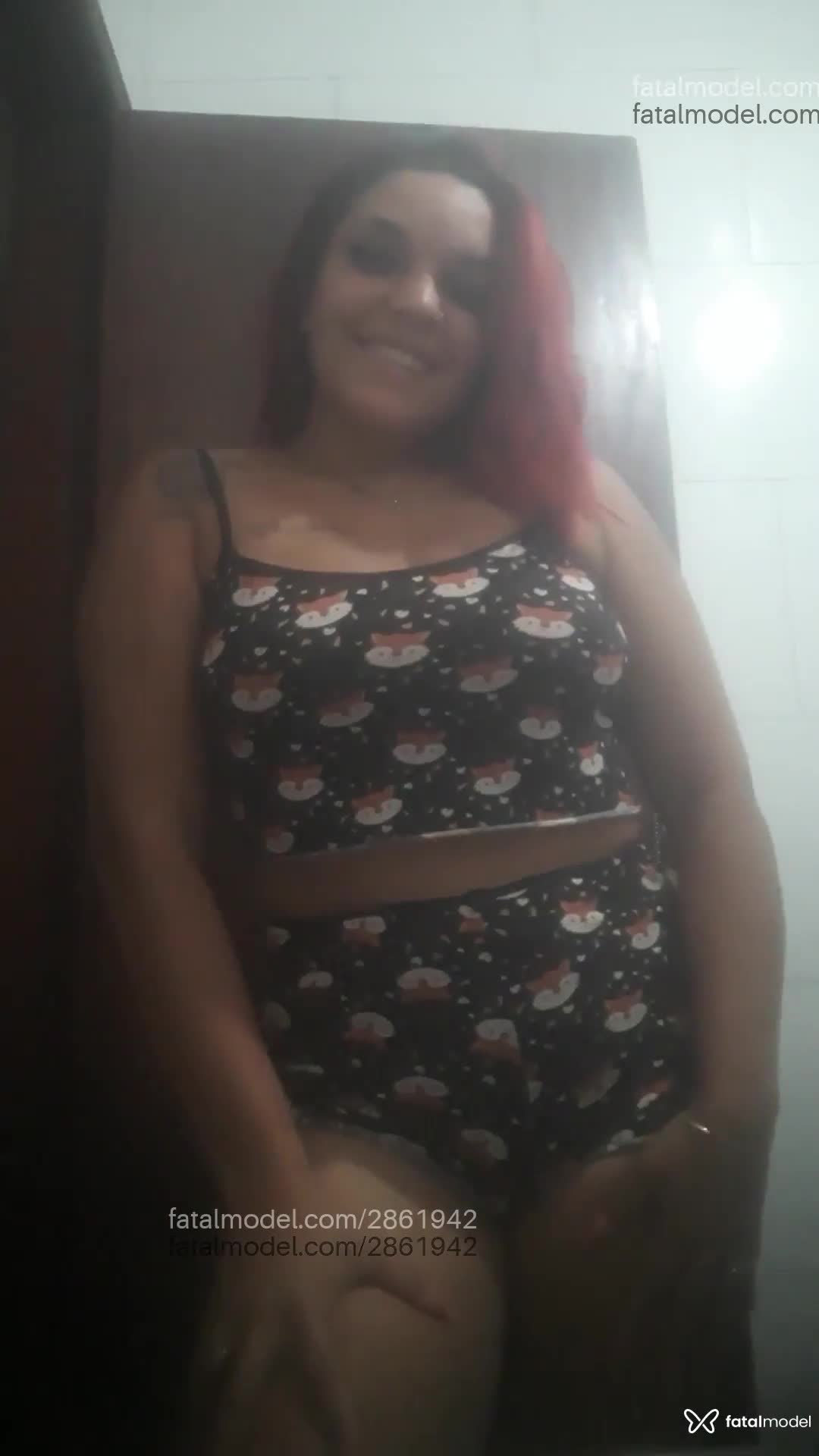 Acompanhante mulher ruiva (o) de olhos verdes em Virtual - Ariel