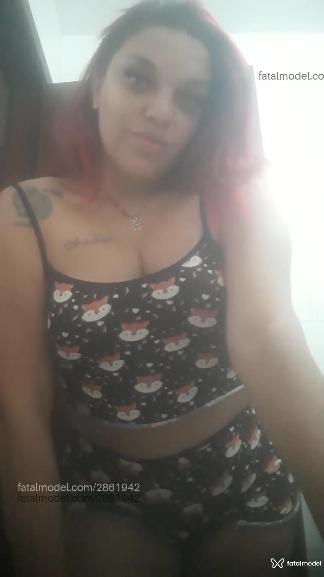 Acompanhante mulher ruiva (o) de olhos verdes em Virtual - Ariel