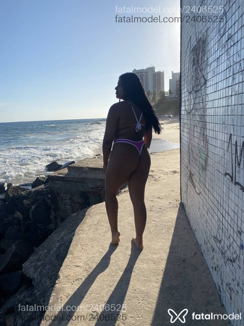 Acompanhante mulher morena (o) de olhos pretos - Karol Santos Acompanhante mulher morena (o) de olhos pretos - Karol Santos