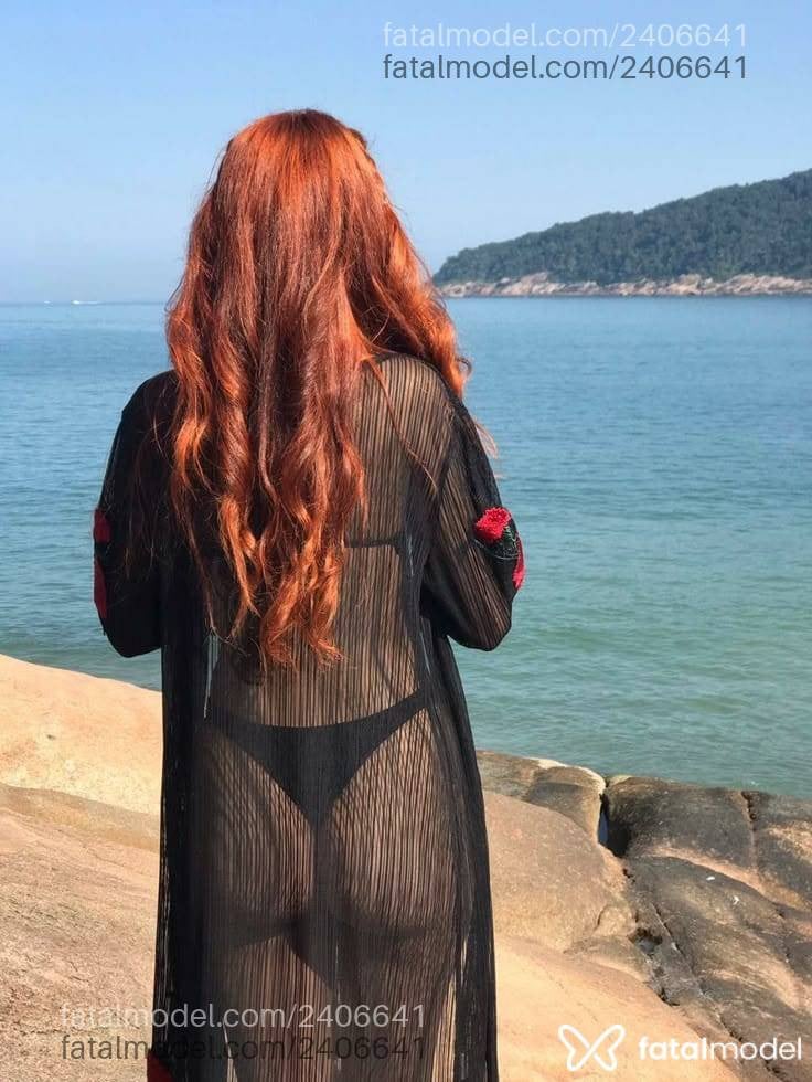 Acompanhante mulher ruiva (o) de olhos castanhos - Pérola