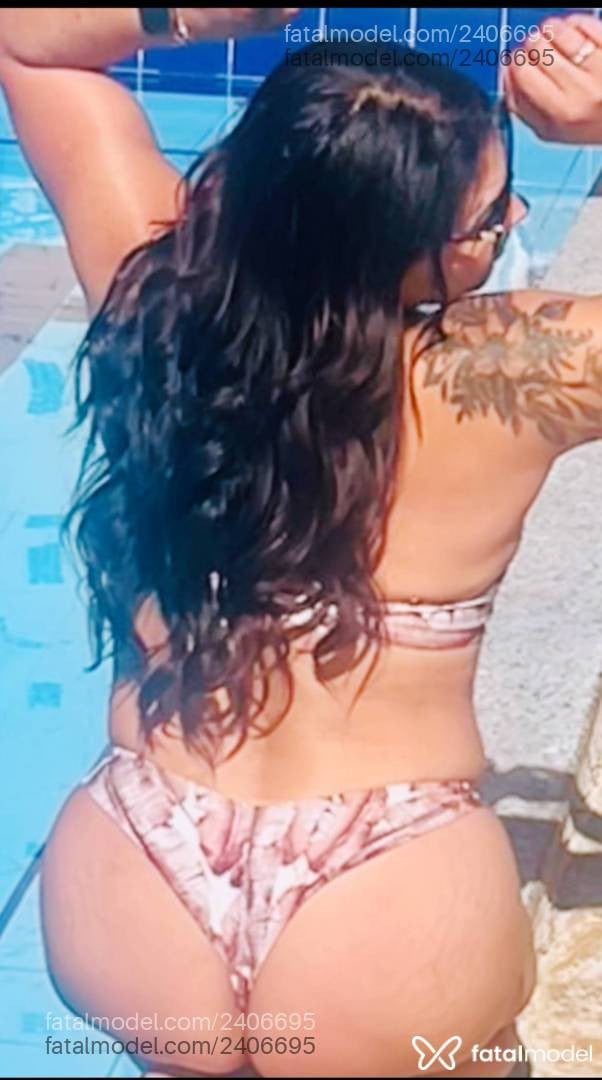 Acompanhante mulher com cabelo castanho de olhos mel em Goiânia - Sheyla Razuk