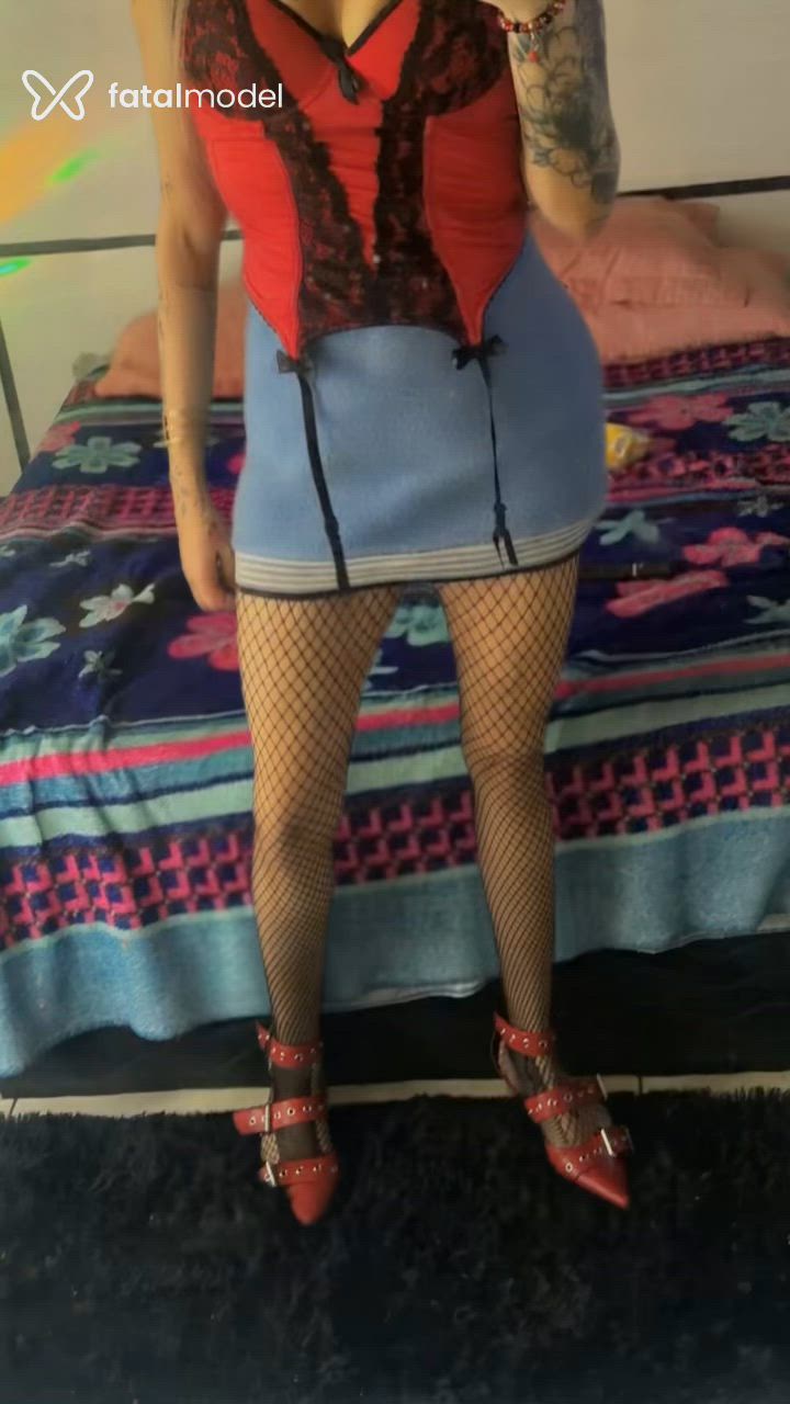 Acompanhante mulher loira (o) de olhos mel - Camila Goiana