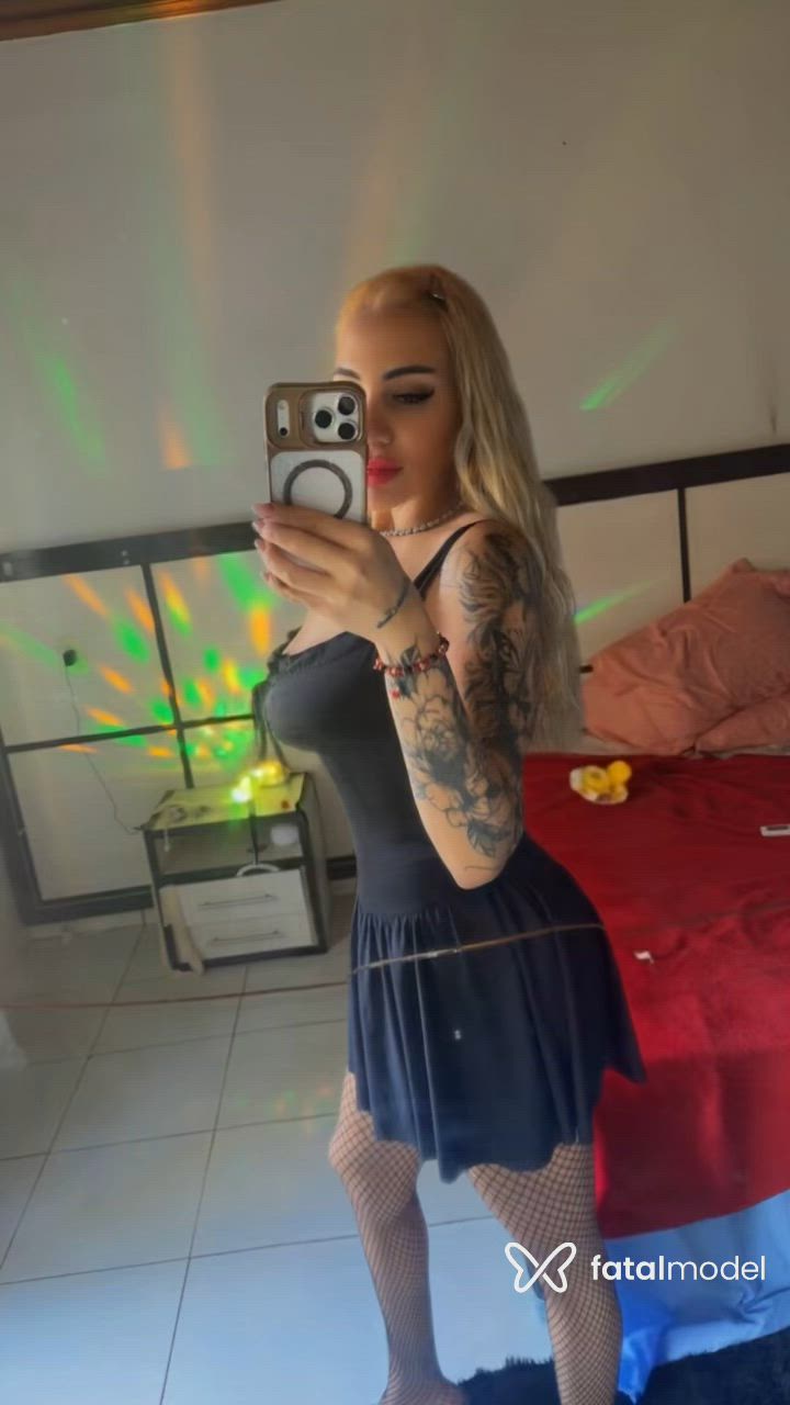 Acompanhante mulher loira (o) de olhos mel - Camila Goiana