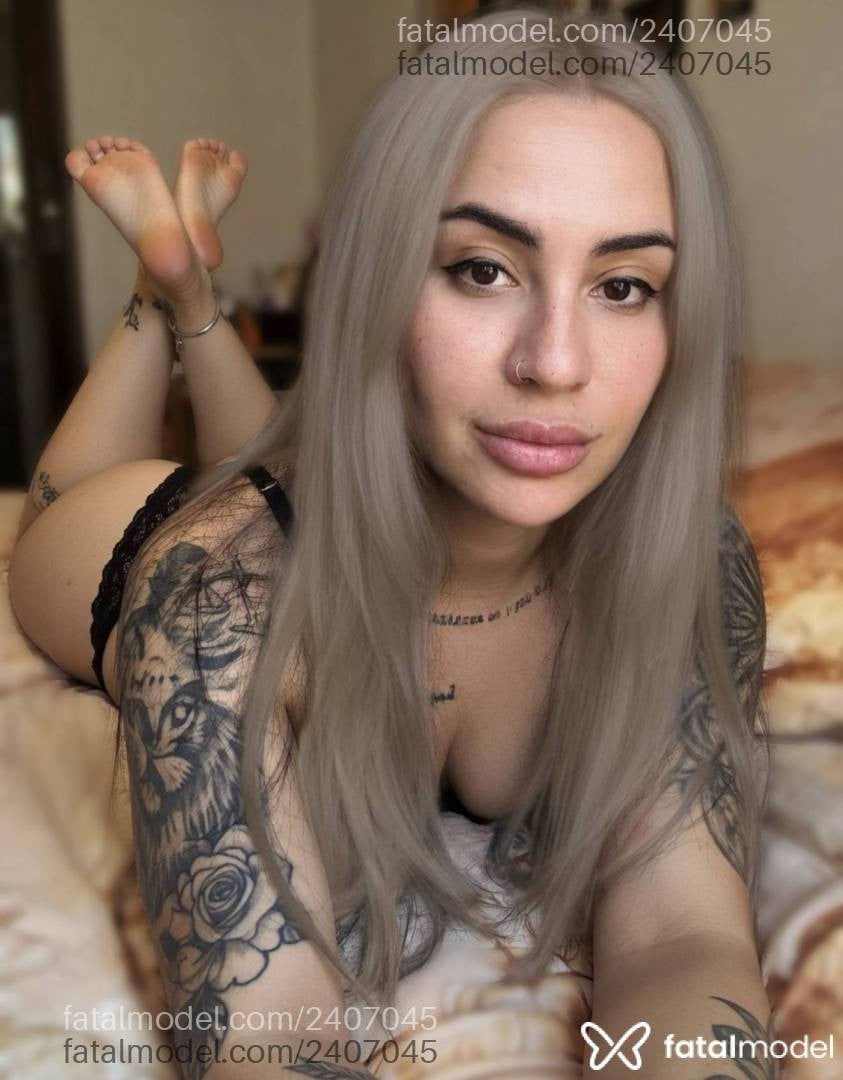 Acompanhante mulher loira (o) de olhos mel - Camila Goiana