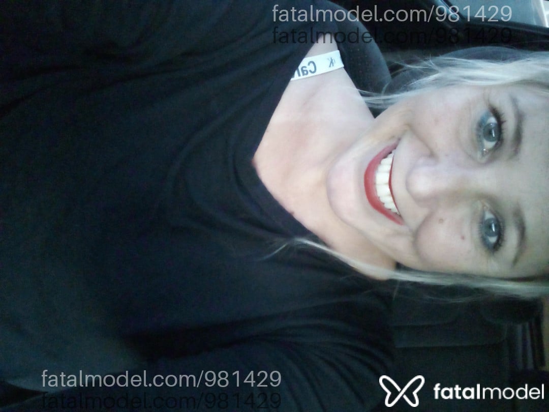 Acompanhante mulher loira (o) de olhos azuis em Tramandaí Acompanhante mulher loira (o) de olhos azuis em Tramandaí - Júlia Fontini