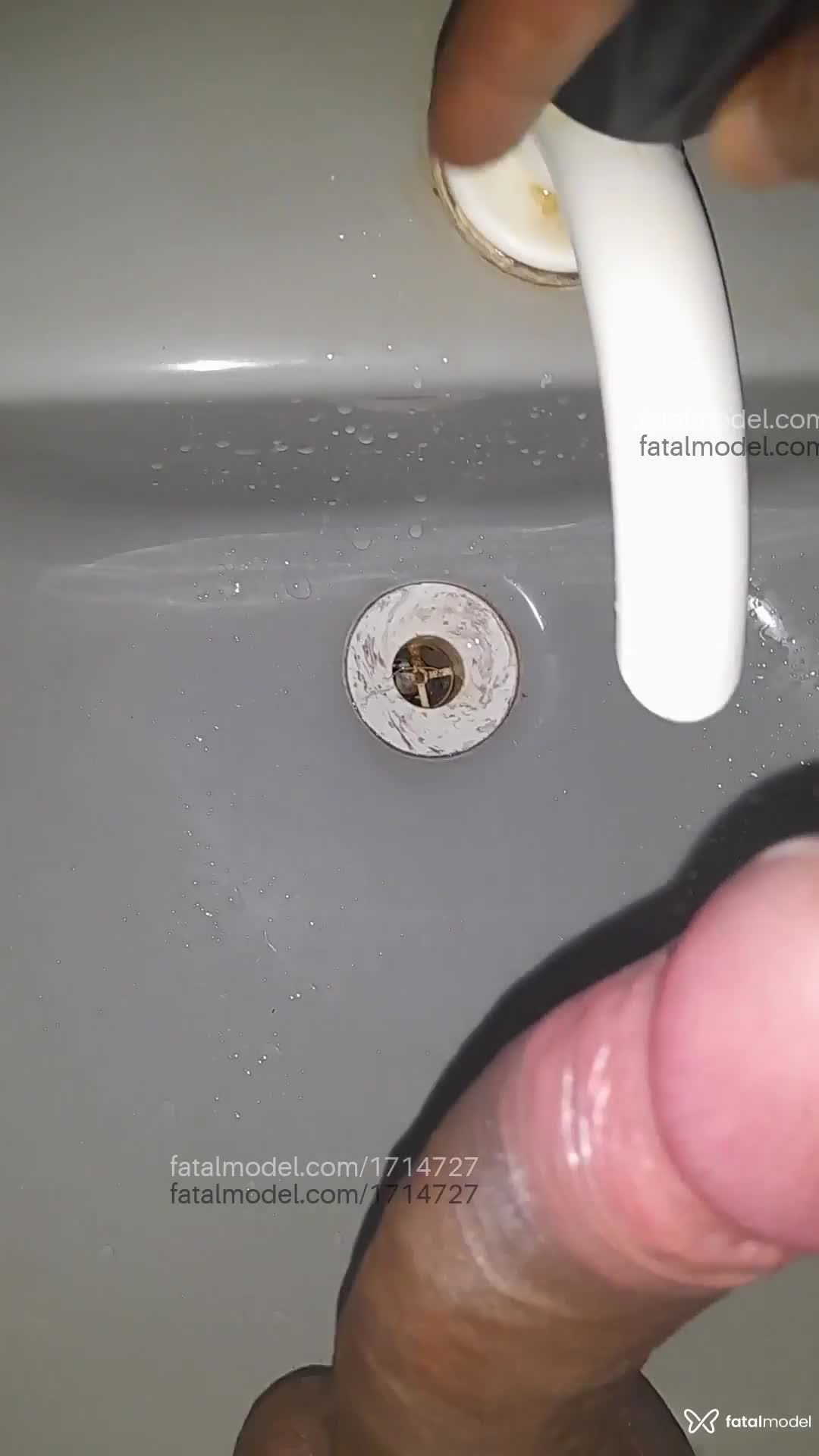 Acompanhante homem morena (o) de olhos castanhos em Ariquemes - Embaixador