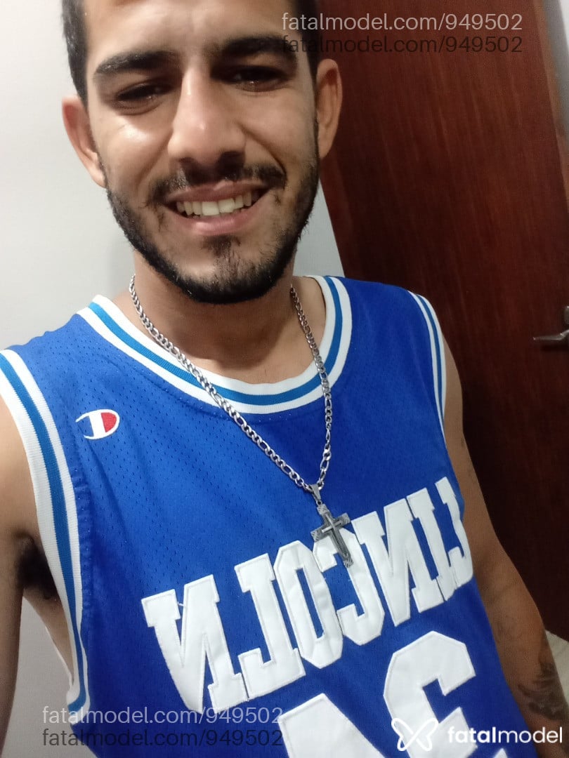 Acompanhante homem morena (o) de olhos castanhos - Vinicius Acompanhante homem morena (o) de olhos castanhos - Vinicius