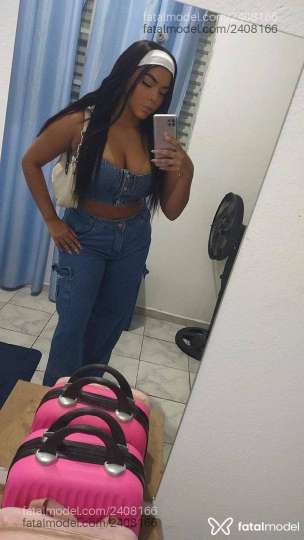 Acompanhante mulher com cabelo castanho de olhos mel em Pindamonhangaba - Angel Collins