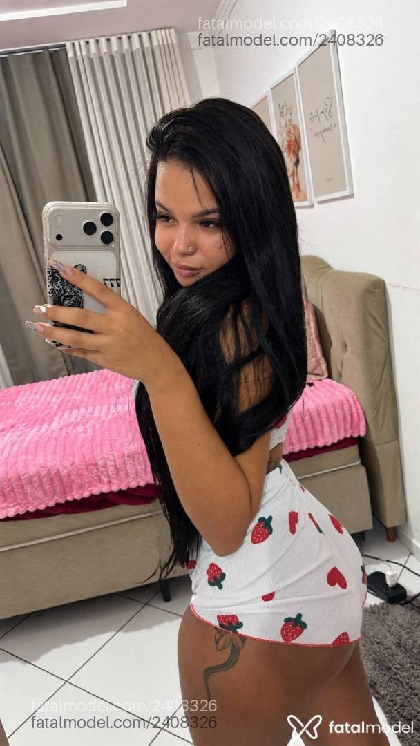 Acompanhante mulher morena (o) de olhos castanhos - Lara Prado