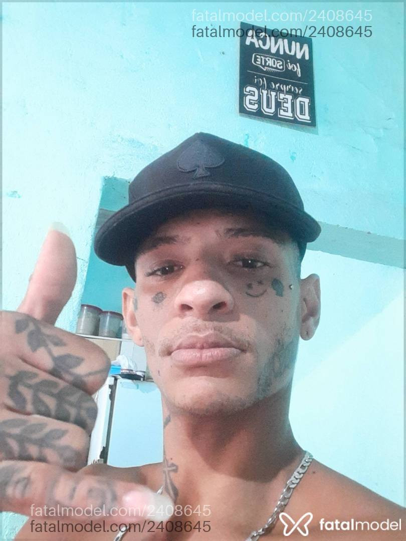Acompanhante homem morena (o) de olhos pretos em Virtual - Rodrigodotado