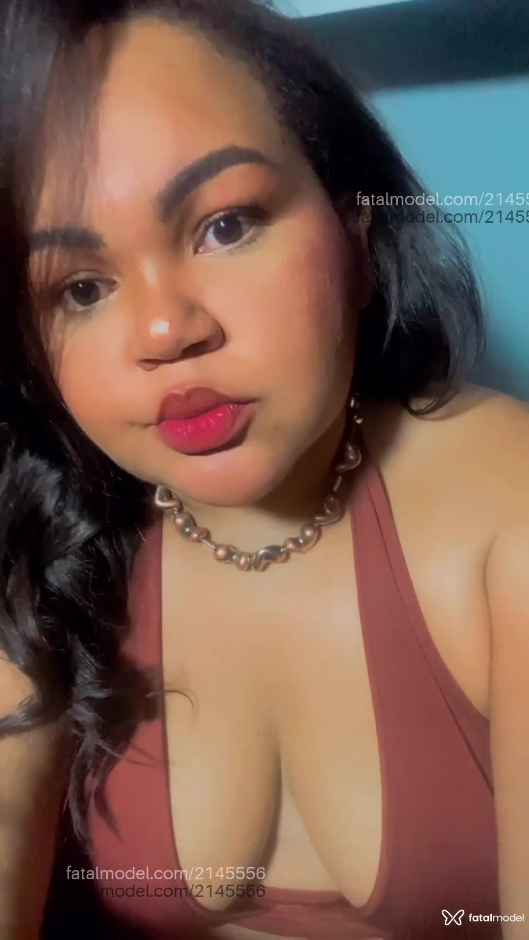 Acompanhante mulher com cabelo castanho de olhos castanhos em Valparaíso de Goiás - Melissa