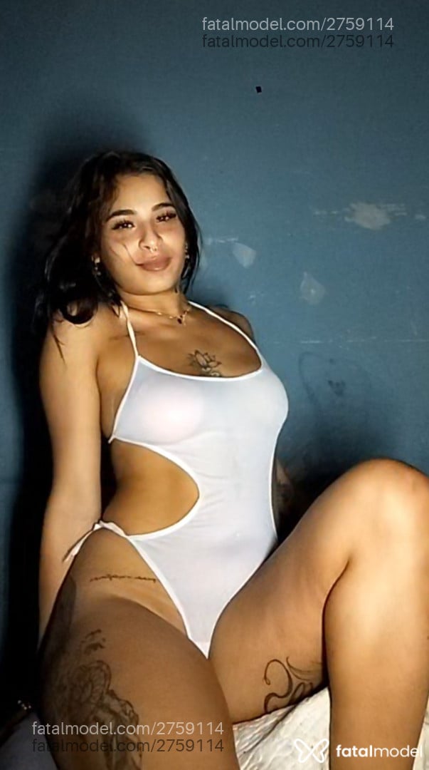 Acompanhante mulher morena (o) de olhos castanhos - Marya Penélope Acompanhante mulher morena (o) de olhos castanhos - Marya Penélope