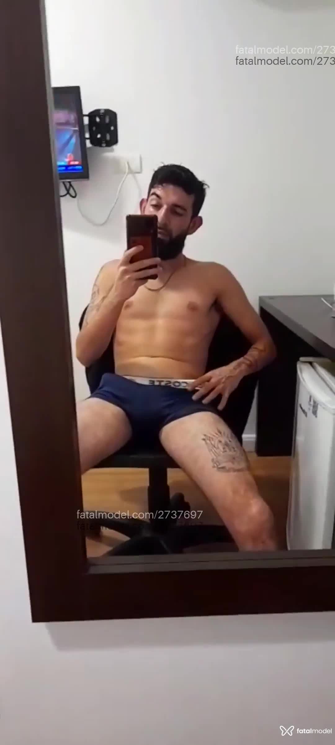 Acompanhante homem com cabelo castanho de olhos castanhos em São Leopoldo Acompanhante homem com cabelo castanho de olhos castanhos em São Leopoldo - Dom Juan