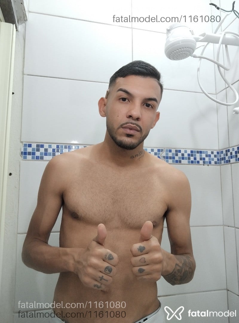 Acompanhante homem com cabelo castanho de olhos castanhos em Ribeirão Preto Acompanhante homem com cabelo castanho de olhos castanhos em Ribeirão Preto - Gabriel Santos