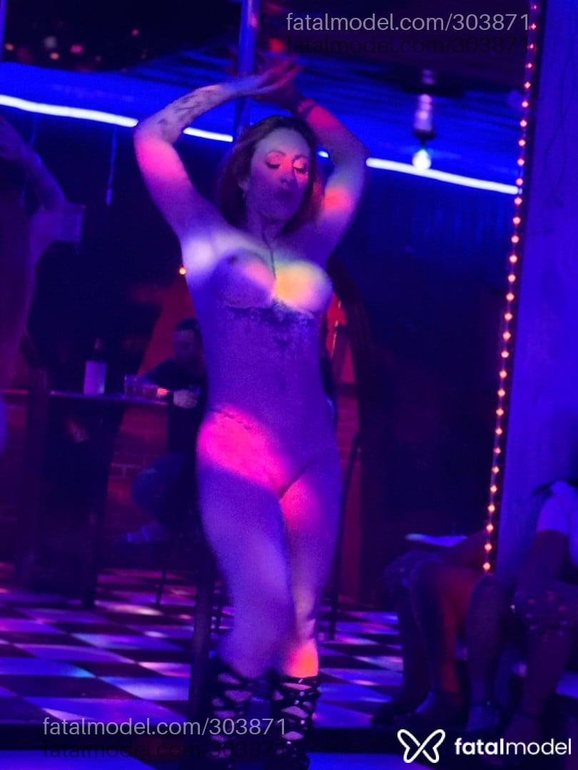 Acompanhante mulher ruiva (o) de olhos castanhos em Navegantes - Juju Torres