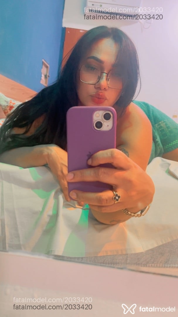 Acompanhante mulher morena (o) de olhos pretos - Paloma