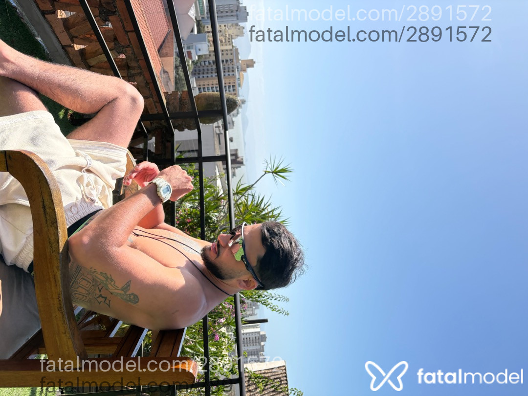 Acompanhante homem morena (o) de olhos mel em Florianópolis - Arthur
