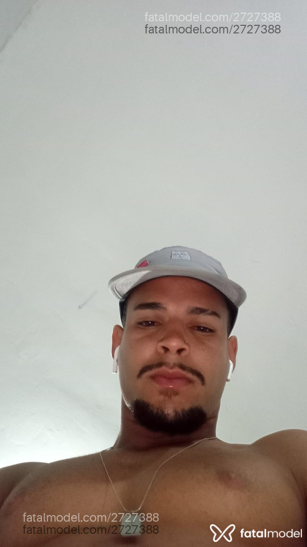Acompanhante homem morena (o) de olhos castanhos em Virtual - Manoc