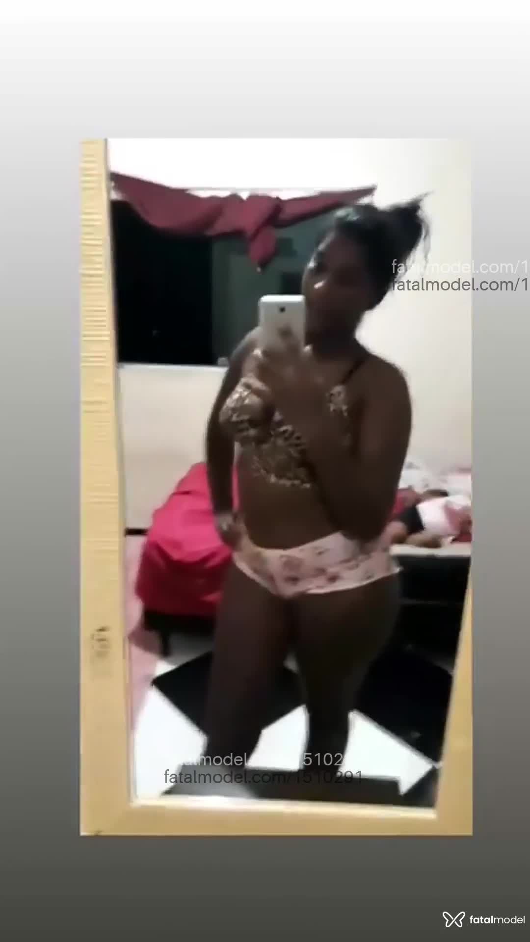 Acompanhante mulher morena (o) de olhos pretos em Matozinhos Acompanhante mulher morena (o) de olhos pretos em Matozinhos - Paola
