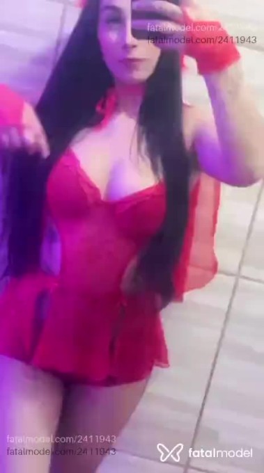 Acompanhante mulher com cabelo castanho de olhos castanhos - Bruna Amorim