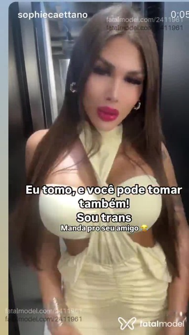 Acompanhante mulher com cabelo castanho de olhos castanhos em Virtual Acompanhante mulher com cabelo castanho de olhos castanhos em Virtual - Kecia Santola