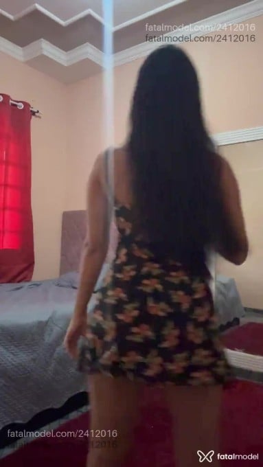 Acompanhante mulher morena (o) de olhos castanhos - Luna Cardel