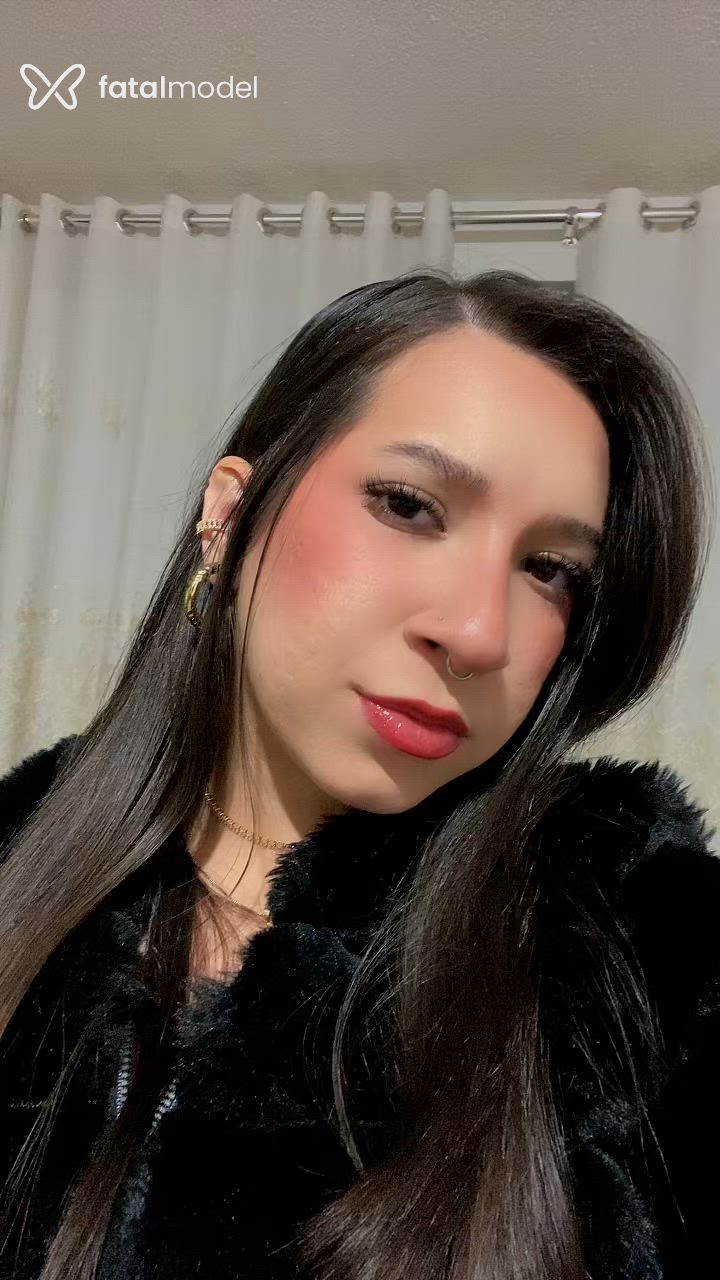 Acompanhante mulher com cabelo castanho de olhos castanhos em São João da Boa Vista Acompanhante mulher com cabelo castanho de olhos castanhos em São João da Boa Vista - Vick Miller