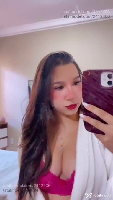 Acompanhante mulher com cabelo castanho de olhos castanhos em São João da Boa Vista Acompanhante mulher com cabelo castanho de olhos castanhos em São João da Boa Vista - Vick Miller